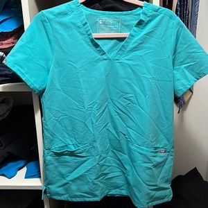 Figs scrub top